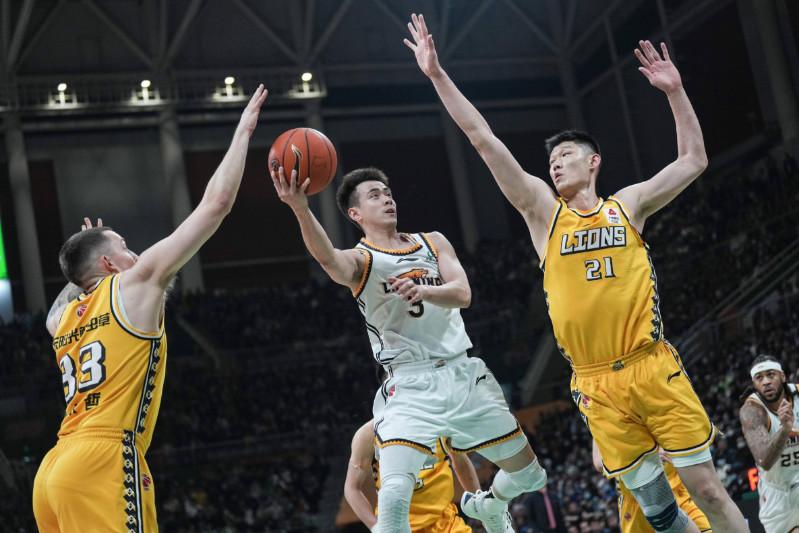 壹号娱乐APP下载-这也行？Ning连续七场比赛得分超过突破纪录广州队关键时刻绝杀压哨，关键时刻临场应变引欢呼(综艺势不可挡)